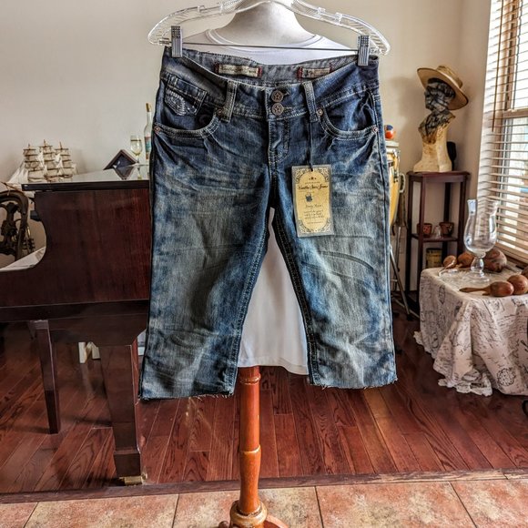 NWT  Vanilla Star whitewashed jeans capris   Sz 7 - Picture 3 of 13